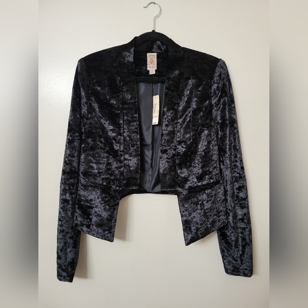 Gothic Decree Black Crushed High-Low Velvet Blazer